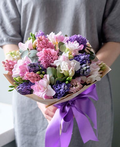 Бесплатная доставка цветов в Азнакаево